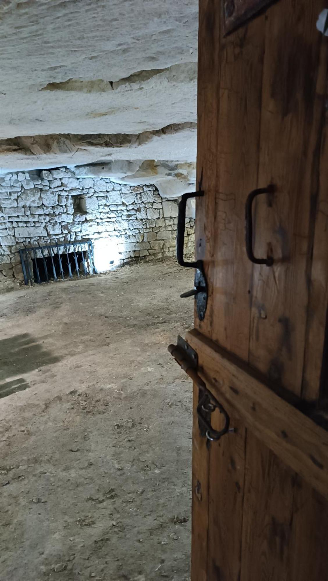 Meuble De Tourisme Petit Chail Saint Savinien Exteriör bild